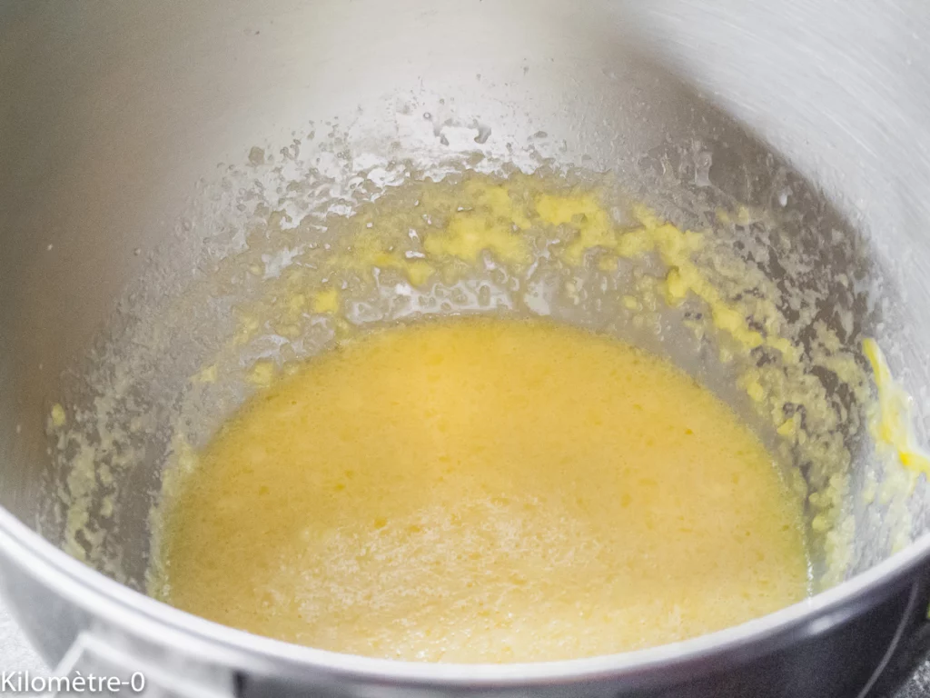 Gâteau du matin à la farine de pois chiches, poires et chocolat - Étape 2