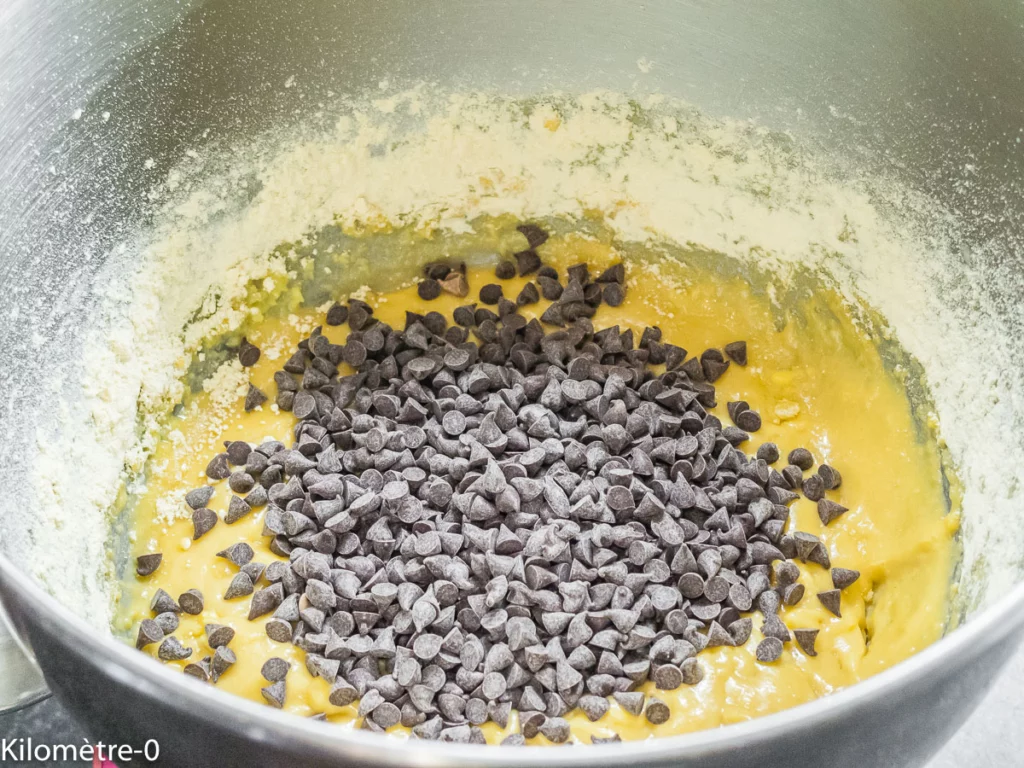 Gâteau du matin à la farine de pois chiches, poires et chocolat - Étape 4