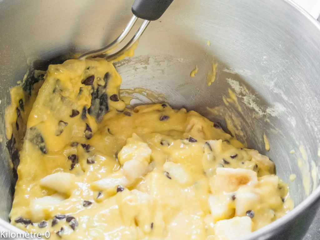 Gâteau du matin à la farine de pois chiches, poires et chocolat - Étape 6