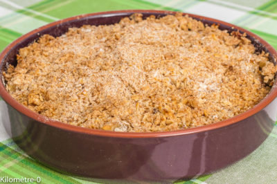 Photo de recette de crumble, streusel, automne, hiver, fruits, chataigne, pommes, poires, facile, bio, flocons d'avoine, Kilomètre-0, blog de cuisine réalisée à partir de produits de saison et issus de circuits courts