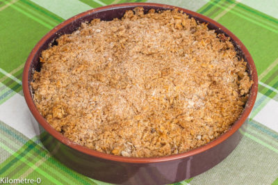 Photo de recette de crumble, streusel, automne, hiver, fruits, chataigne, pommes, poires, facile, bio, flocons d'avoine, Kilomètre-0, blog de cuisine réalisée à partir de produits de saison et issus de circuits courts