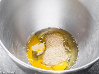 Clafoutis aux poires, châtaignes et chocolat : étape 4 — Préchauffez le four à 180°.