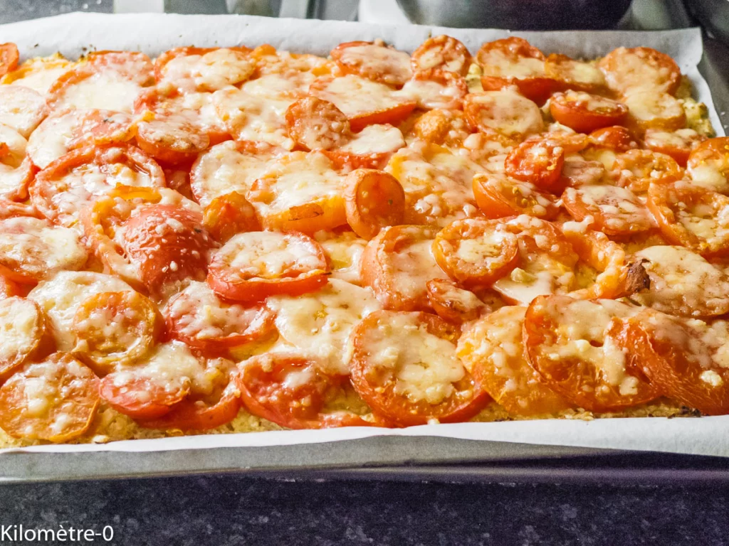 Pizza de chou fleur aux tomates, comté et oeufs - Étape 11