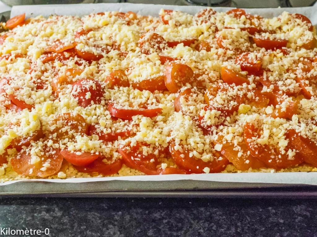 Pizza de chou fleur aux tomates, comté et oeufs - Étape 10