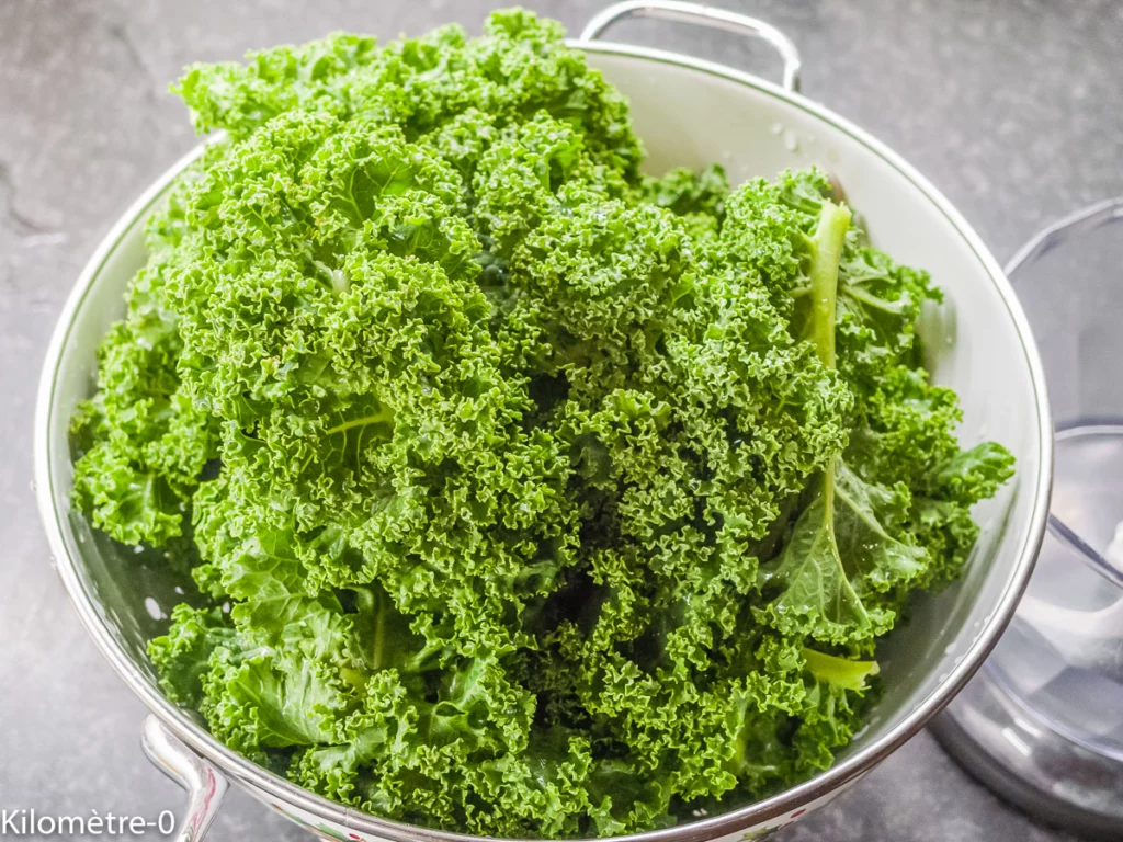 Chou kale aux sardines et à la grenade - Étape 1