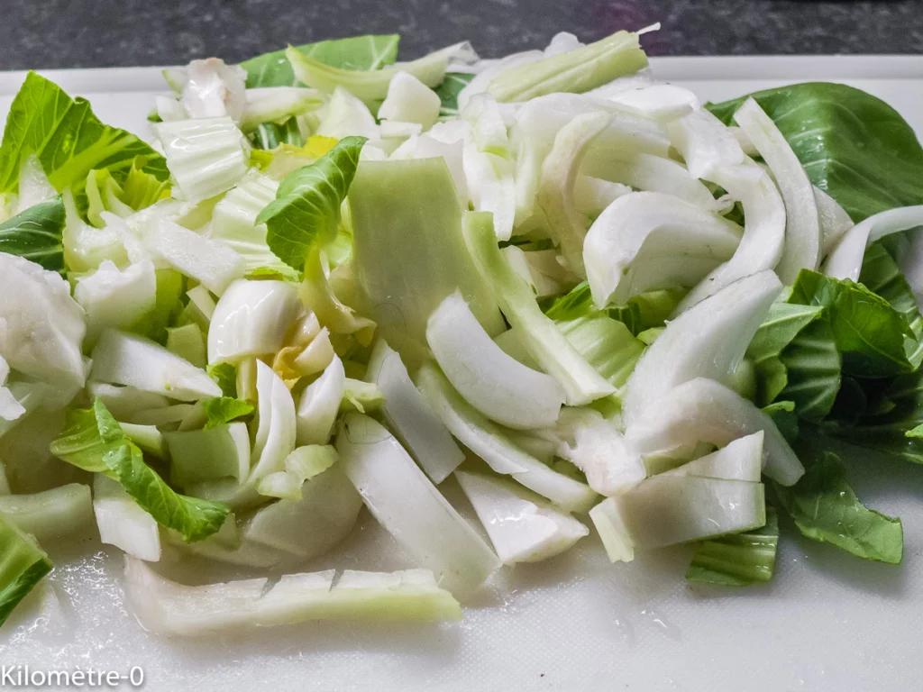 Soupe de poulet aux nouilles et chou chinois - Étape 3