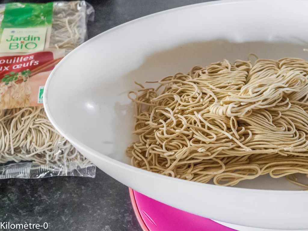 Soupe de poulet aux nouilles et chou chinois - Étape 4