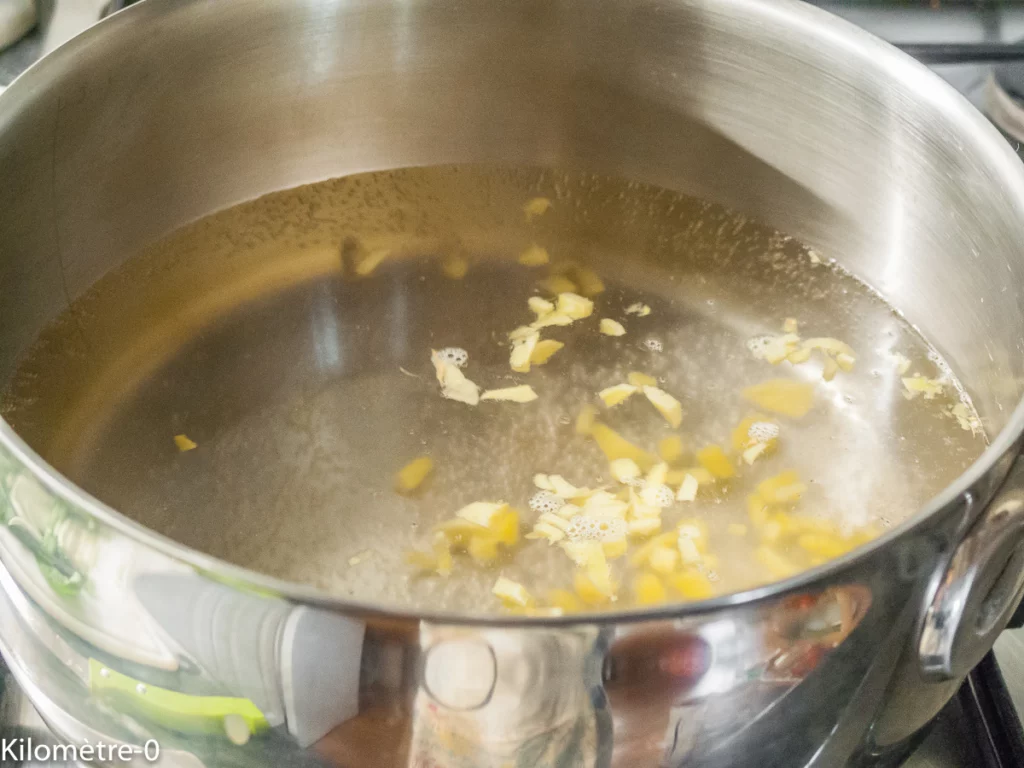 Soupe de poulet aux nouilles et chou chinois - Étape 5