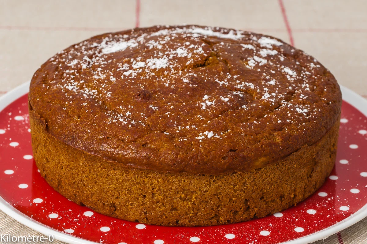 Photo de recette de gâteau aux légumes, dessert, légumes, potimarron, automne, hiver, moelleux, fondant, léger, bio de Kilomètre-0, blog de cuisine réalisée à partir de produits de saison et issus de circuits courts