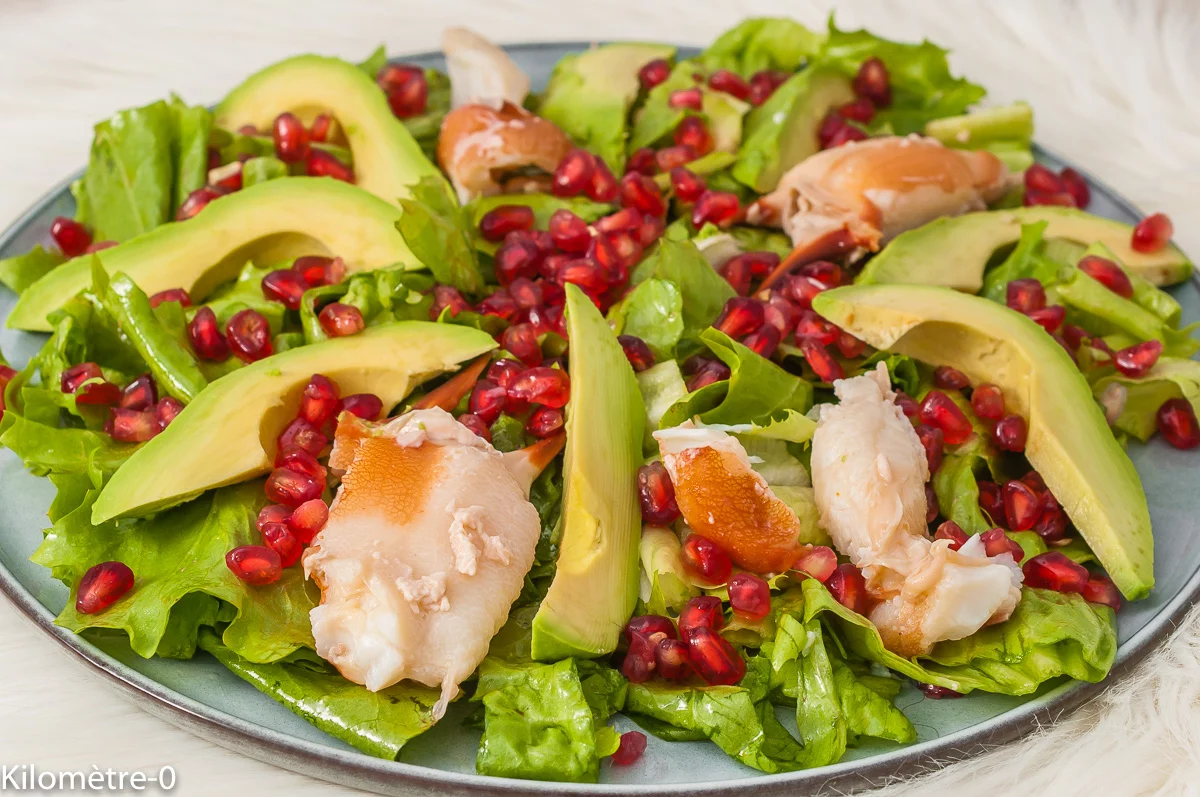 Photo de recette de salade, salade composée, marine, crabe, avocat, grenade, hiver, facile, rapide, légère, healthy, Kilomètre-0, blog de cuisine réalisée à partir de produits de saison et issus de circuits courts