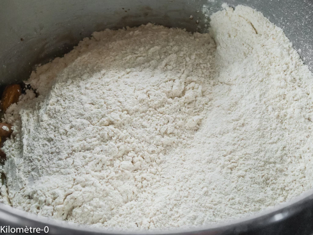 Le zelten trentino, gâteau italien de Noël - Étape 11