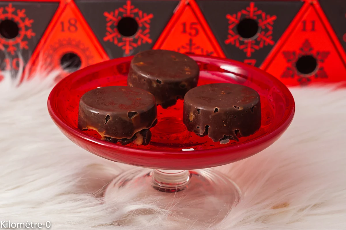 Photo de recette de bonbons, chocolat, lait concentré, noisettes, Noël, cadeau gourmand, facile, rapide, Kilomètre-0, blog de cuisine réalisée à partir de produits de saison et issus de circuits courts