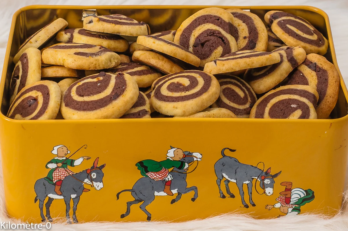 Photo de recette de biscuits, gâteaux secs, maison, bredele, spirale, chocolat, orange, facile, healthy, bio, agrumes, roulés, Kilomètre-0, blog de cuisine réalisée à partir de produits de saison et issus de circuits courts