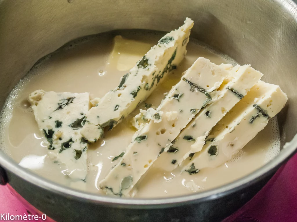 Moelleux au roquefort et aux noix - Étape 1