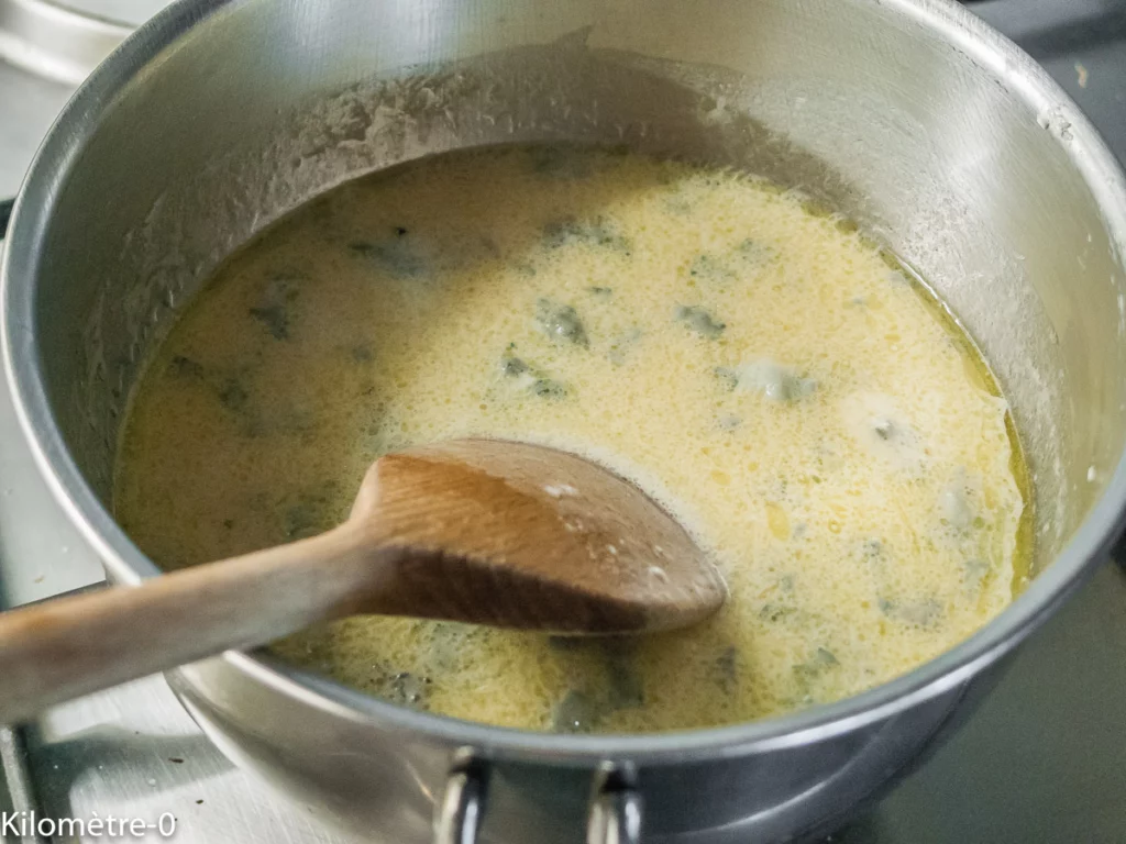 Moelleux au roquefort et aux noix - Étape 2