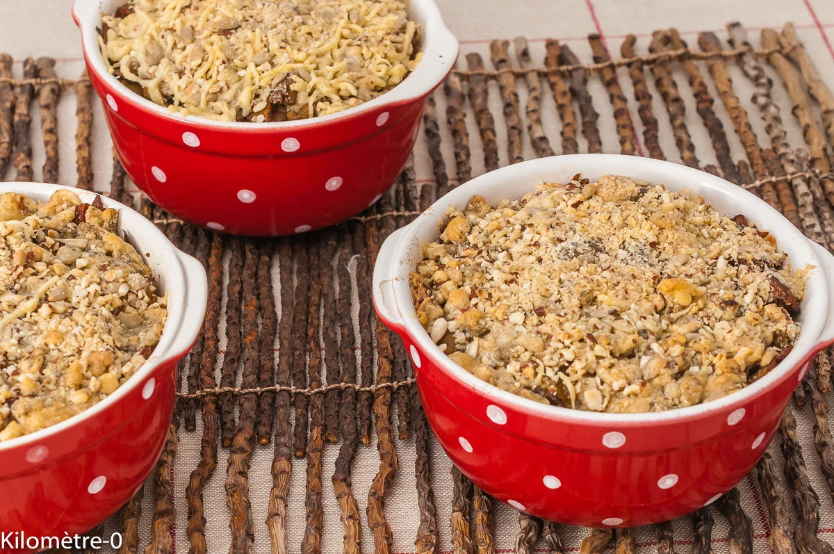 Photo de recette de gratin de courge, champignons, châtaignes, crumble salé, automne, hiver, bio, végétairenne, végé, healthy, Kilomètre-0, blog de cuisine réalisée à partir de produits de saison et issus de circuits courts