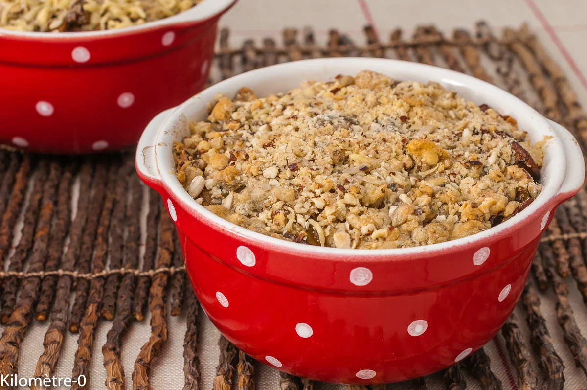 Photo de recette de gratin, potimarron, châtaignes, cèpes, crumble, fruits secs, végétarien, végé, healthy, légumes, bio de Kilomètre-0, blog de cuisine réalisée à partir de produits de saison et issus de circuits courts