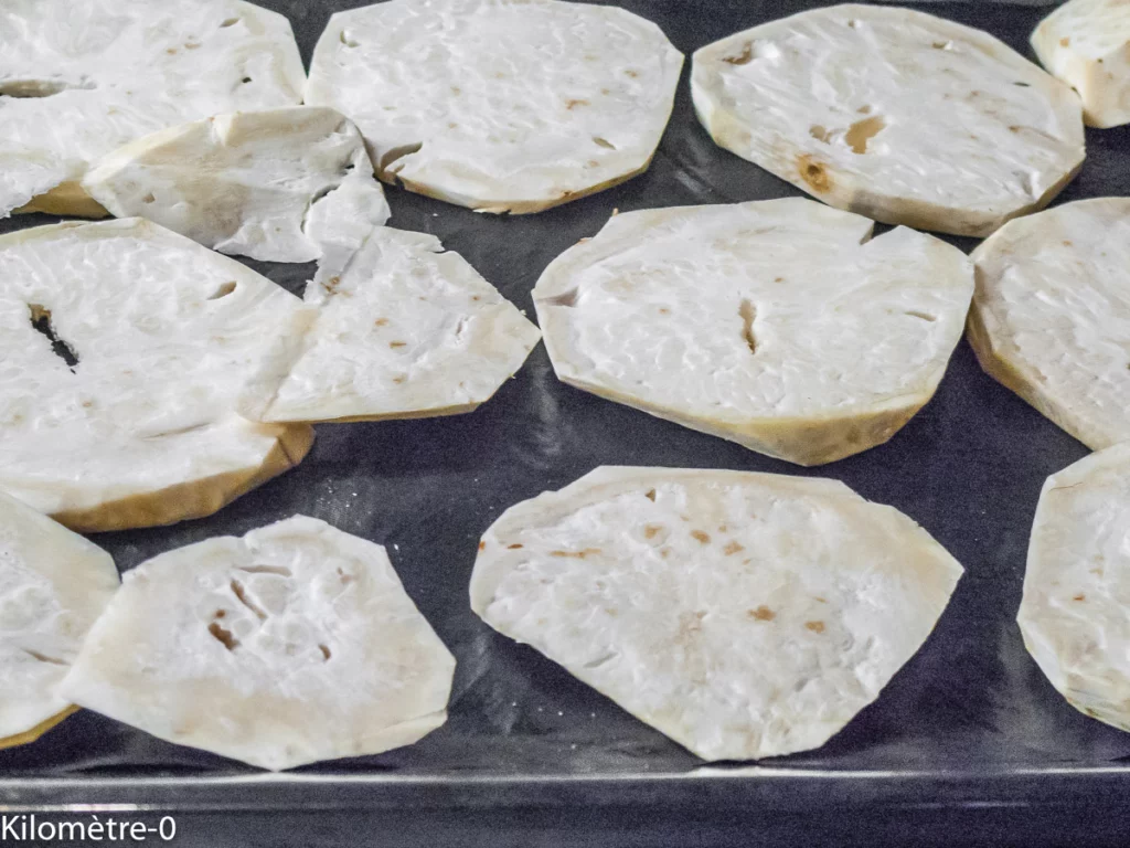 Hasselback de céleri au magret de canard et fromage à raclette - Étape 1