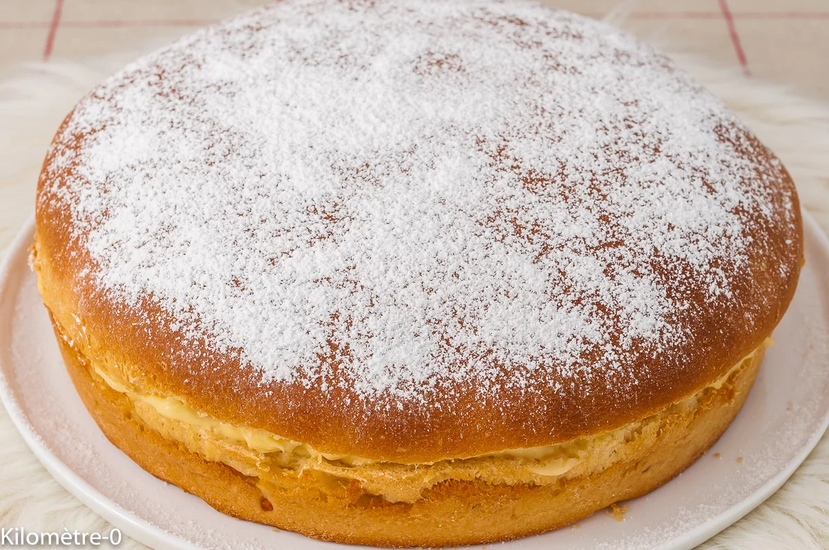 Photo de recette de gâteau, galette des rois, épiphanie, cuisine alsacienne, dreikenigskueche, brioche, crème, bio, Kilomètre-0, blog de cuisine réalisée à partir de produits de saison et issus de circuits courts