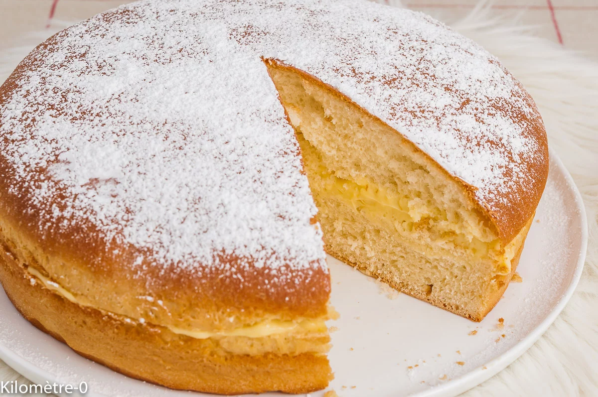 Photo de recette de gâteau, galette des rois, épiphanie, cuisine alsacienne, dreikenigskueche, brioche, crème, bio, Kilomètre-0, blog de cuisine réalisée à partir de produits de saison et issus de circuits courts