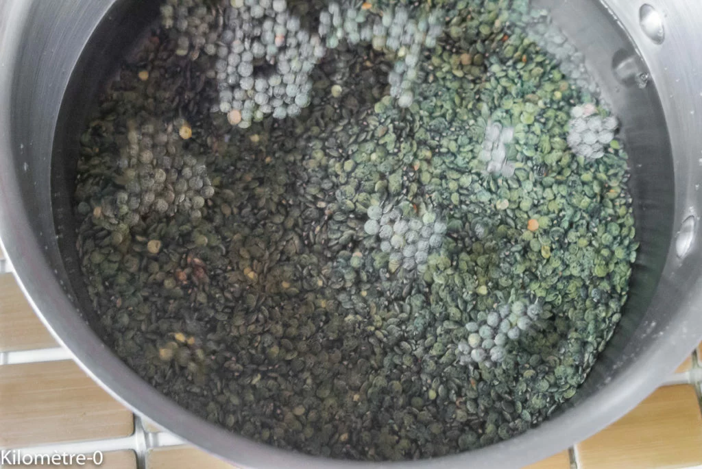 Lentilles aux épinards, tofu fumé et grenade - Étape 1