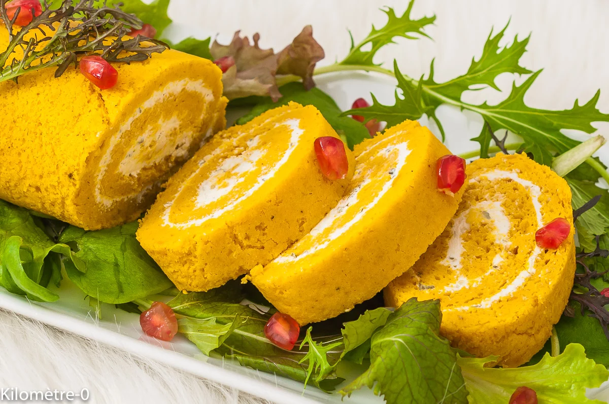 Photo de recette de bûche salée, potimarron, courge, Noël, fromage frais, facile, apéro, bio, végétarien, Kilomètre-0, blog de cuisine réalisée à partir de produits de saison et issus de circuits courts