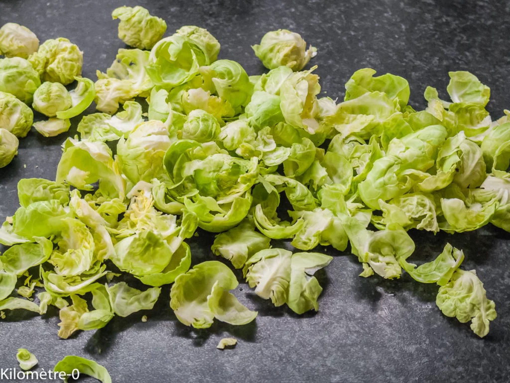 Salade de feuilles de choux de Bruxelles - Étape 2