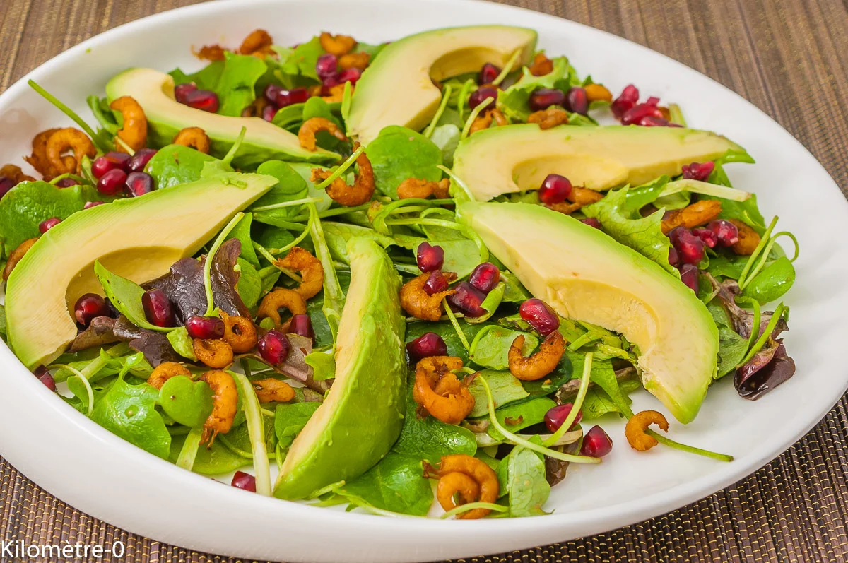 Photo de recette, anti inflammatoire, avocat, grenade, crevettes, légumes, automne, hiver, bio, facile, rapoide, curcuma, de Kilomètre-0, blog de cuisine réalisée à partir de produits de saison et issus de circuits courts