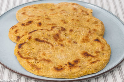 Photo de recette de boli, galettes de pois chiches, galette, crêpes, Inde, indienne, cuisine du monde, végétarienne, healthy, légumineuses, bio,  Kilomètre-0, blog de cuisine réalisée à partir de produits de saison et issus de circuits courts