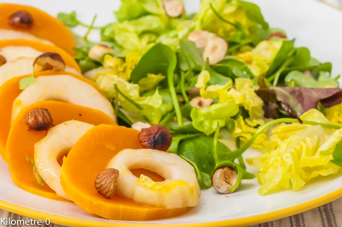Photo de recette anti inflammatoire, poire, courge, butternut, automne, hiver, facile, four vapeur, bio, léger, rapide, noisettes, salade, de Kilomètre-0, blog de cuisine réalisée à partir de produits de saison et issus de circuits courts