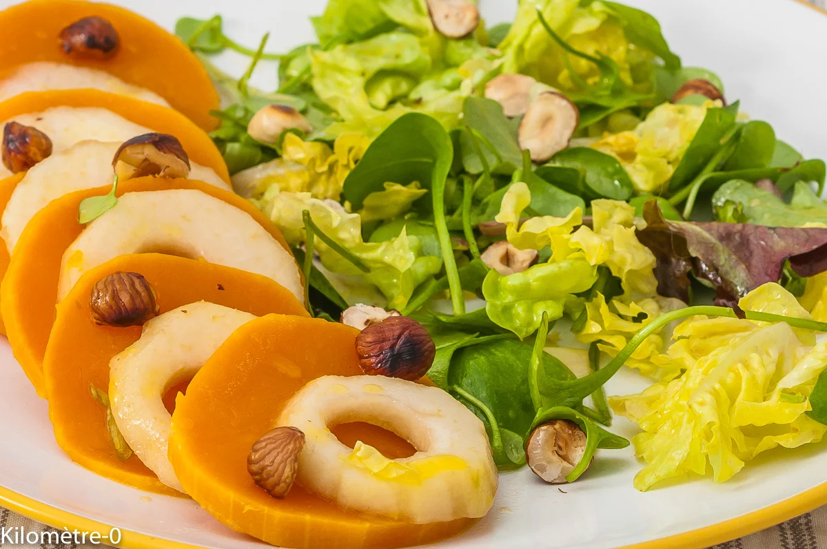 Photo de recette anti inflammatoire, poire, courge, butternut, automne, hiver, facile, four vapeur, bio, léger, rapide, noisettes, salade, de Kilomètre-0, blog de cuisine réalisée à partir de produits de saison et issus de circuits courts