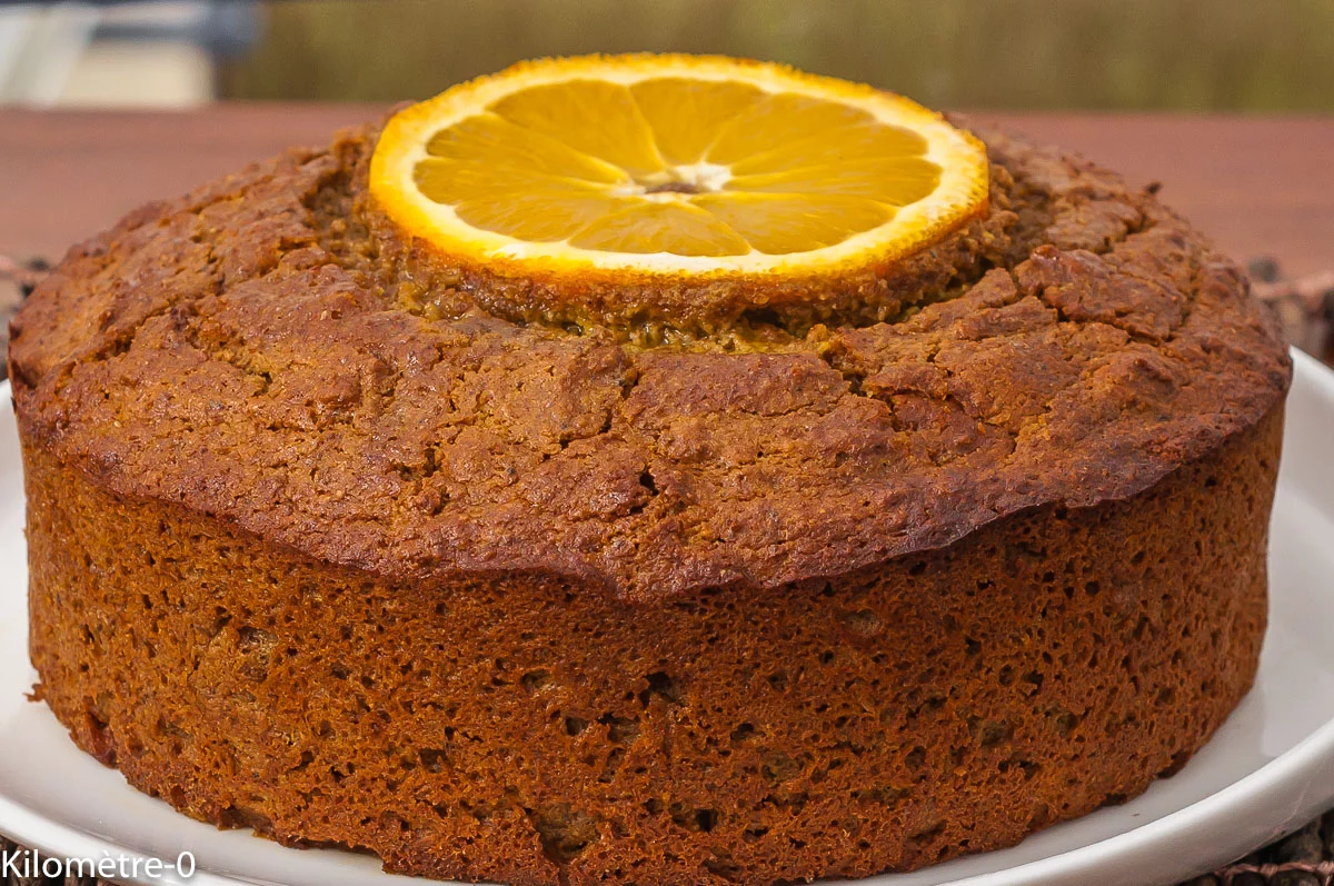 Photo de recette de gâteau, orange, noisettes, facile, bio, rapide, farine de noisettes, cake, petit déjeuner, goûter, Kilomètre-0, blog de cuisine réalisée à partir de produits de saison et issus de circuits courts