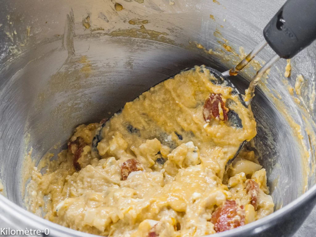 Cake salé aux poires, chorizo et fourme d&rsquo;Ambert - Étape 7