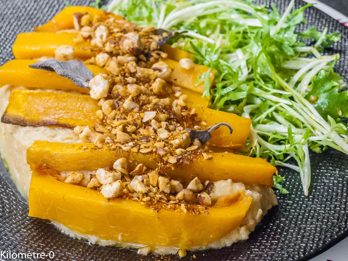 Photo de recette de courge, butternut, pois chiche, purée, houmous, noisettes, cuisine végétarienne, facile, healthy, léger, bio, automne, hiver, Kilomètre-0, blog de cuisine réalisée à partir de produits de saison et issus de circuits courts