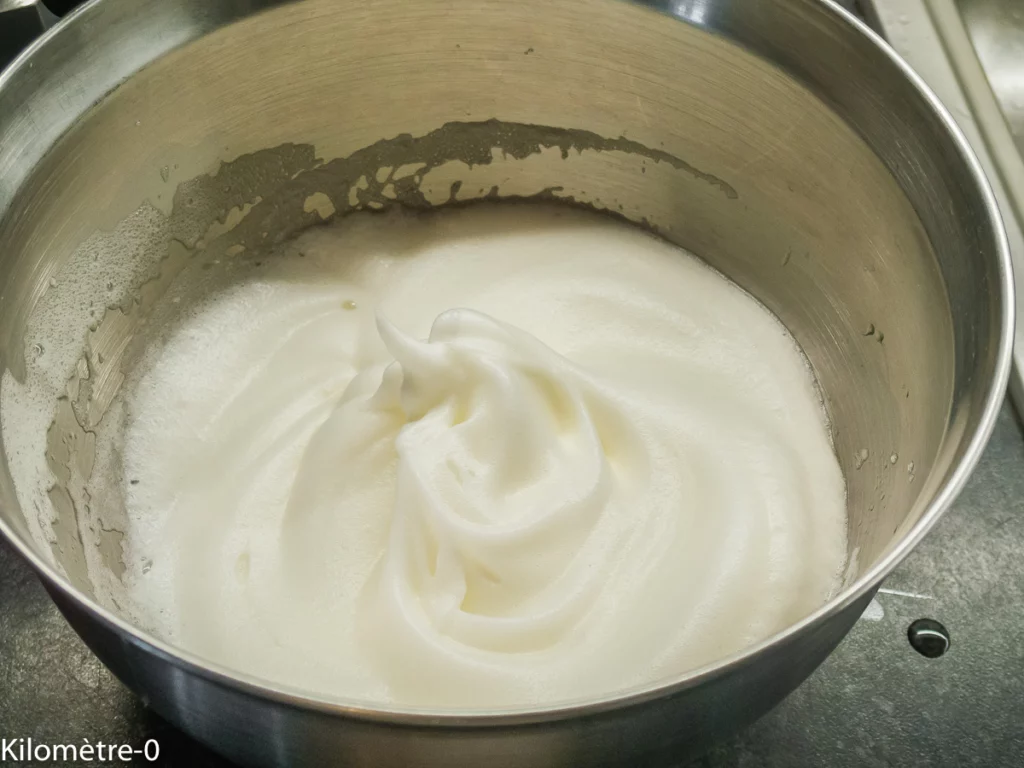 Gâteau renversé facile aux kiwis locaux - Étape 9