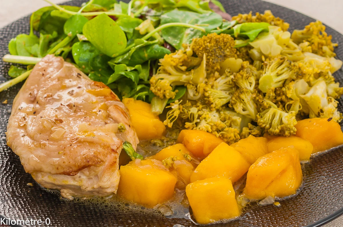 Photo de recette africaine, poulet, Burkina Faso, mangue, facile, volailles, mijoté, lait de coco, de Kilomètre-0, blog de cuisine réalisée à partir de produits de saison et issus de circuits courts