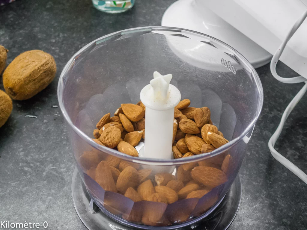 Gâteau du matin au lait de coco, amandes et kiwis - Étape 2