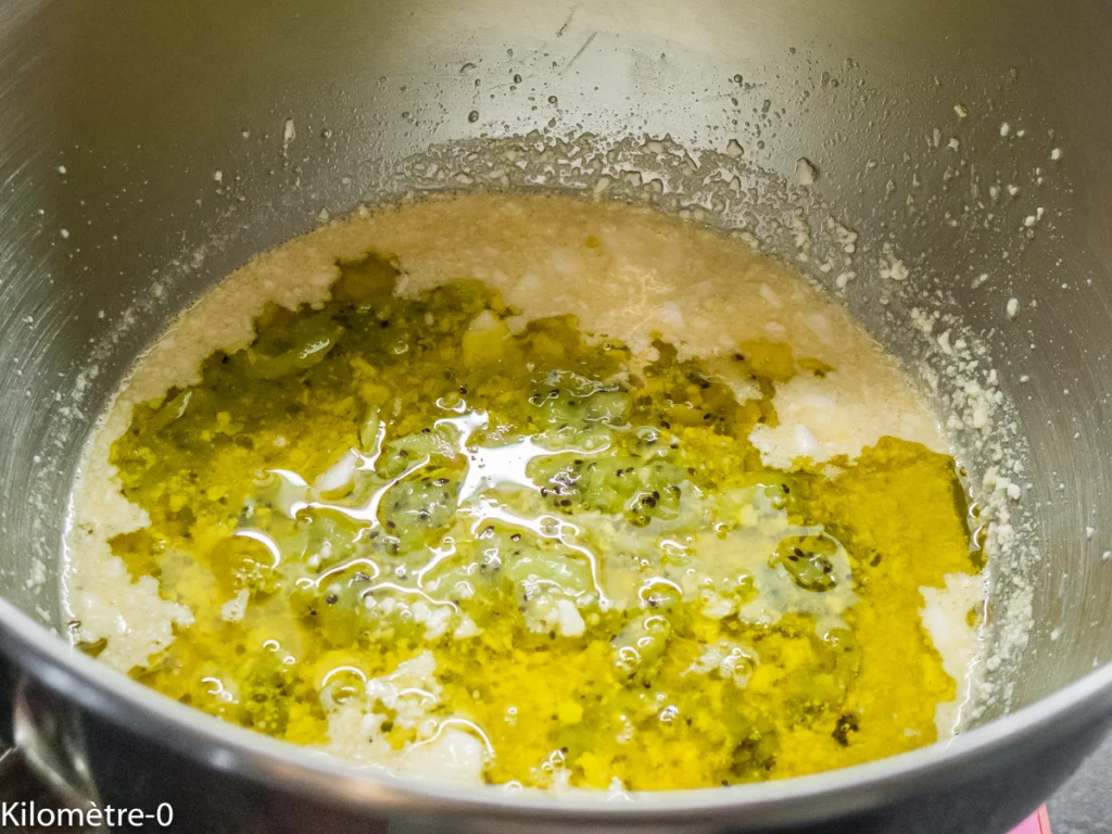 Gâteau du matin au lait de coco, amandes et kiwis - Étape 4