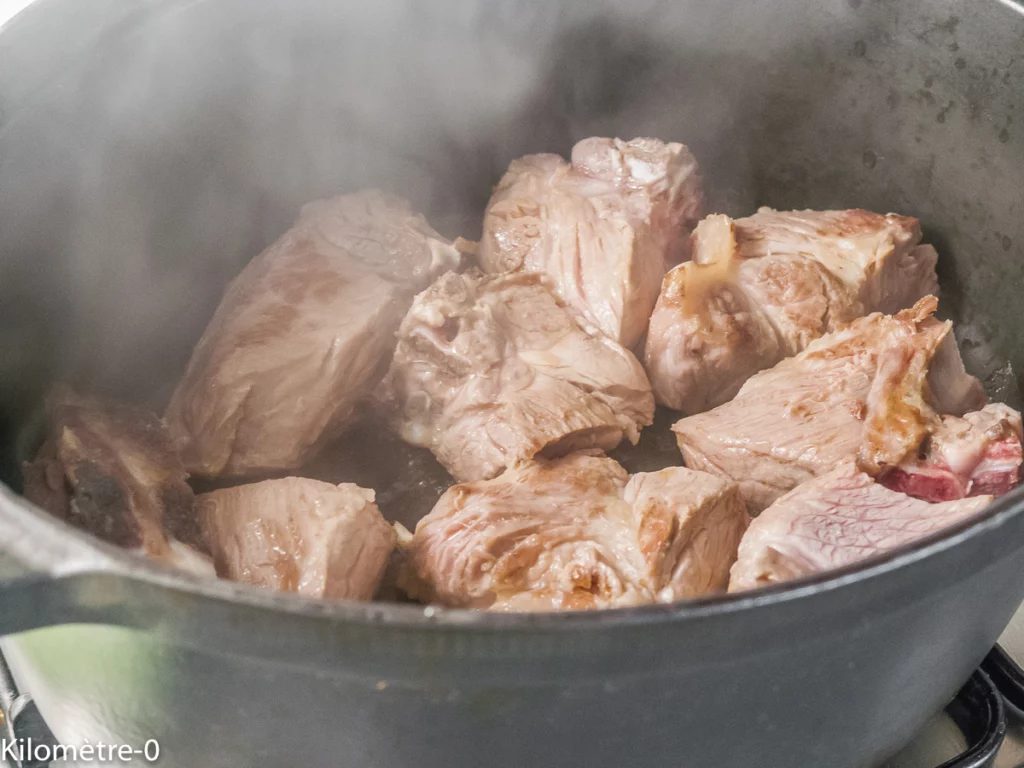 Compotée de porc aux épices, carottes et pruneaux - Étape 2