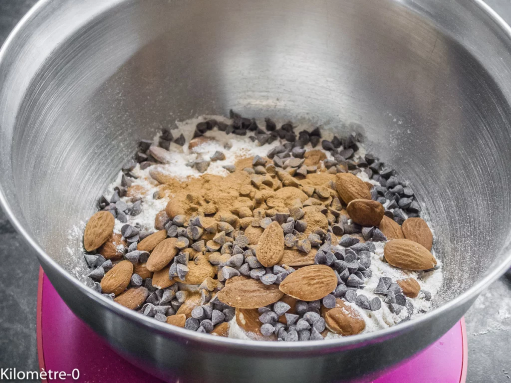 Craquants amandes, chocolat et oranges confites - Étape 1