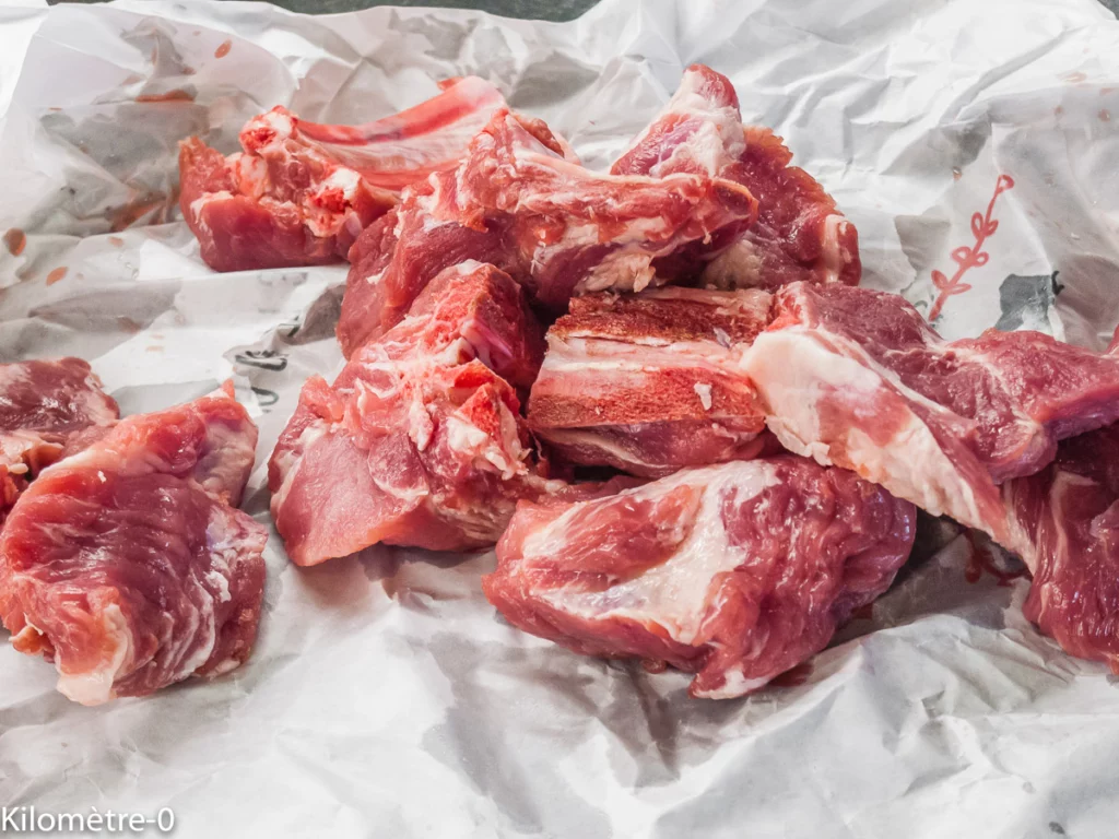 Cocotte de porc au curry, lait de coco et ananas - Étape 1