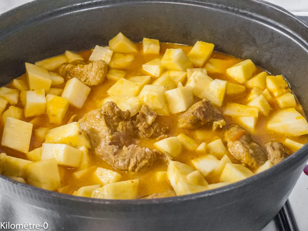 Cocotte de porc au curry, lait de coco et ananas - Étape 8