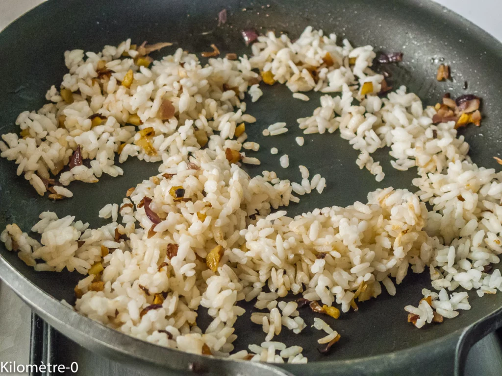 Riz sauté au chou pak choi et aux oeufs - Étape 7