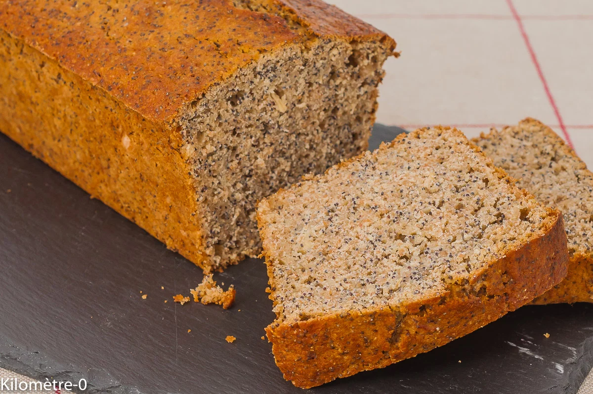 Photo de recette de gâteau du matin, citron, graines de pavot, bio, facile, rapide, healthy, léger, cake, gâteau, dessert, Kilomètre-0, blog de cuisine réalisée à partir de produits de saison et issus de circuits courts