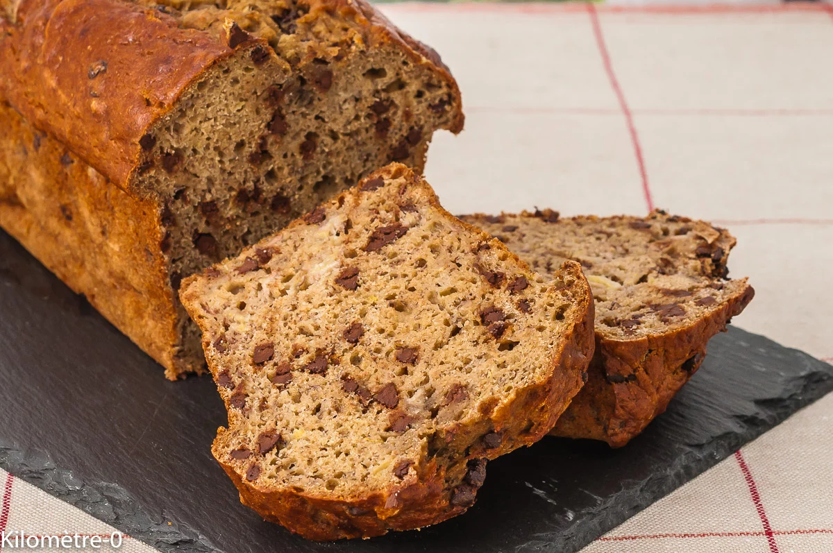 Photo de recette de gâteau du matin, cake facile, rapide, banane, chocolat, bio de Kilomètre-0, blog de cuisine réalisée à partir de produits locaux et issus de circuits courts