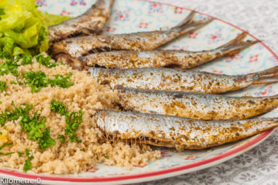 Photo de recette de sardines, poisson bleu, printemps, été, semoule, facile, épices, marocaine, Maroc, poisson, rapide, semouleKilomètre-0, blog de cuisine réalisée à partir de produits de saison et issus de circuits courts