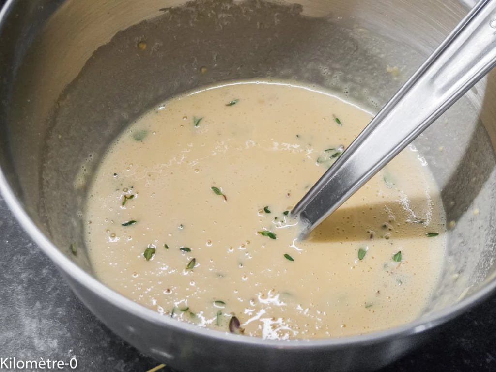 Socca aux oignons rouges, olives et anchois - Étape 2