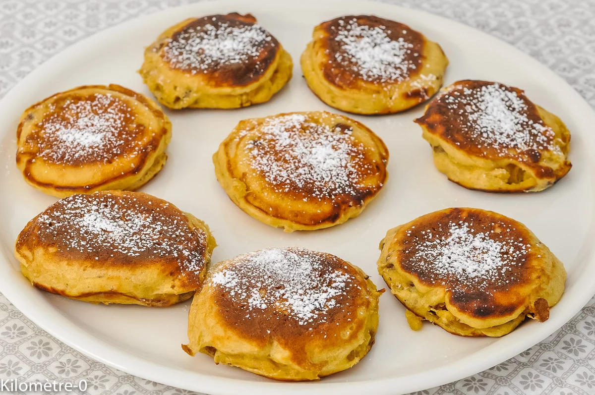Photo de recette anglaise, crumpets, crêpes, petites crêpes, levure boulangère, fruits secs, facile, économique, goûter, bio, Kilomètre-0, blog de cuisine réalisée à partir de produits de saison et issus de circuits courts