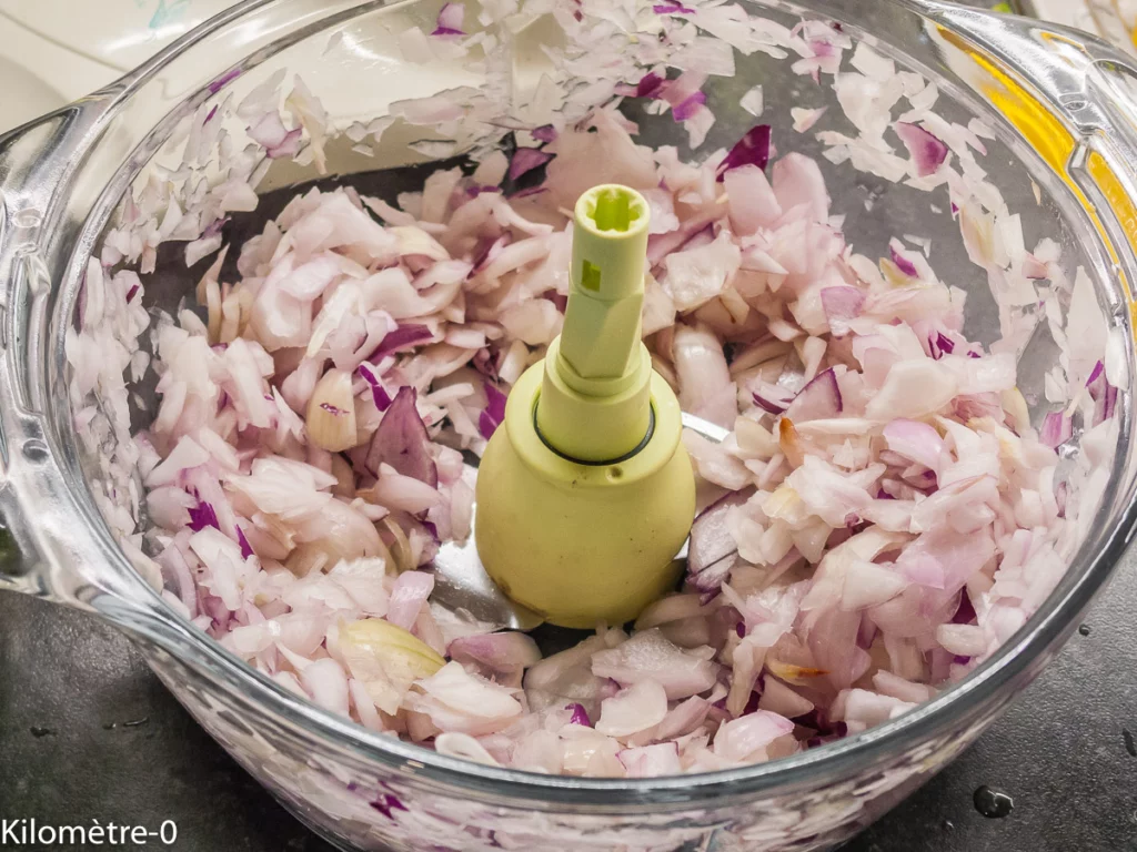 Cake salé aux oignons, fêta et olives - Étape 2