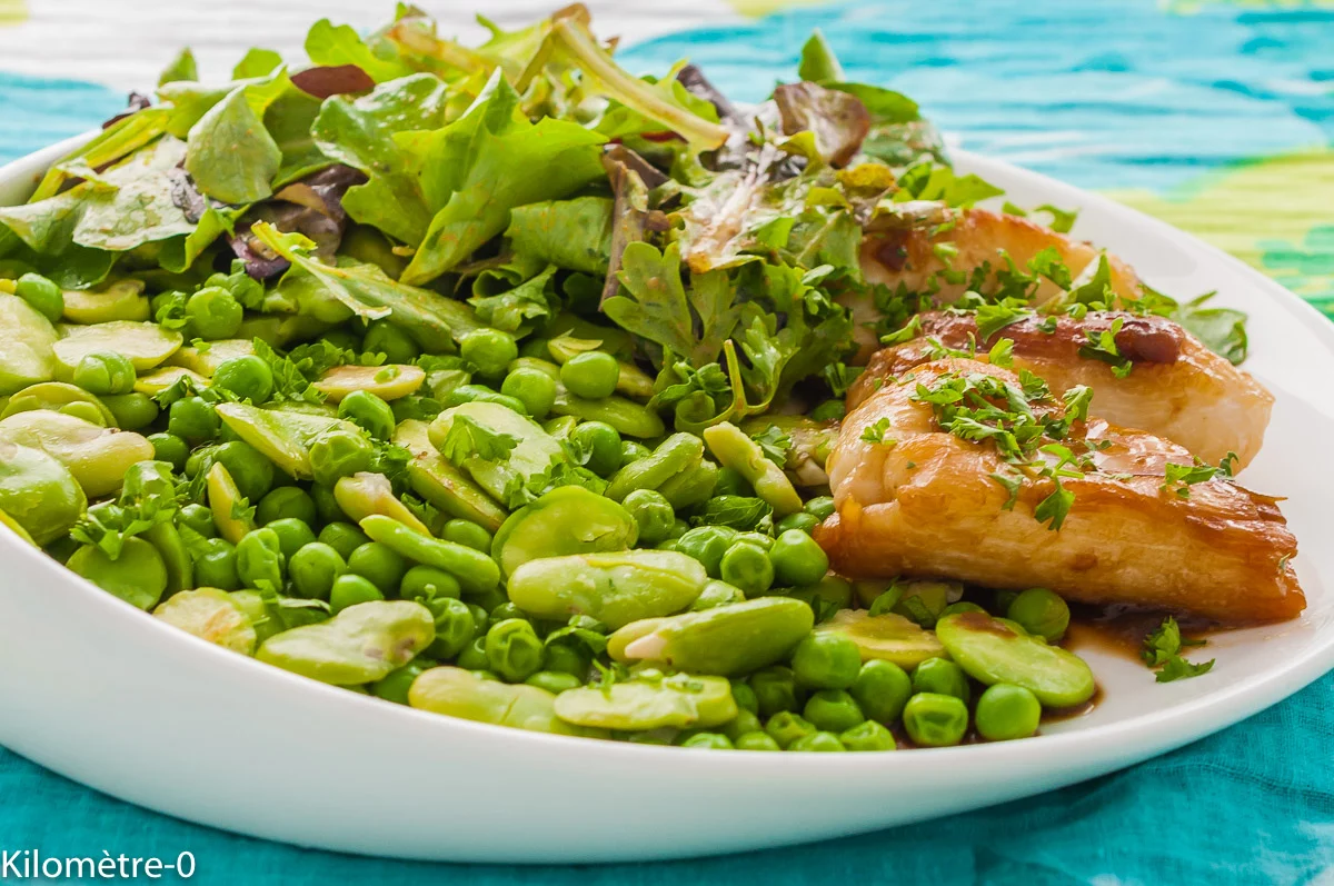 Photo de recette de joue de lotte, lotte, poisson, poisson sans arête, légumes, printemps, printaniers, fèves, petits pois, sauce soja, tamari, facile, healthy, Kilomètre-0, blog de cuisine réalisée à partir de produits de saison et issus de circuits courts